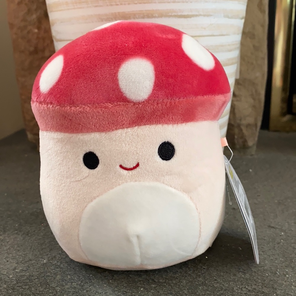 NWT Malcolm 5” **RARE** squishmallow